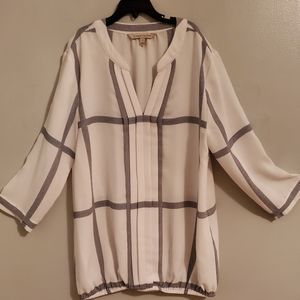 41 Hawthorn Pleat Detail Blouse